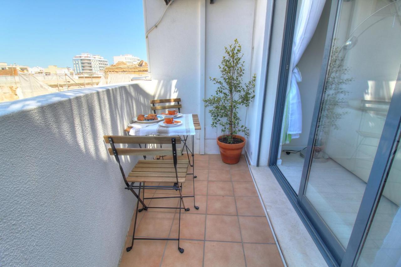Center Location, Ac, Swimming Pool, And Parking Apartment Olhao Exterior photo